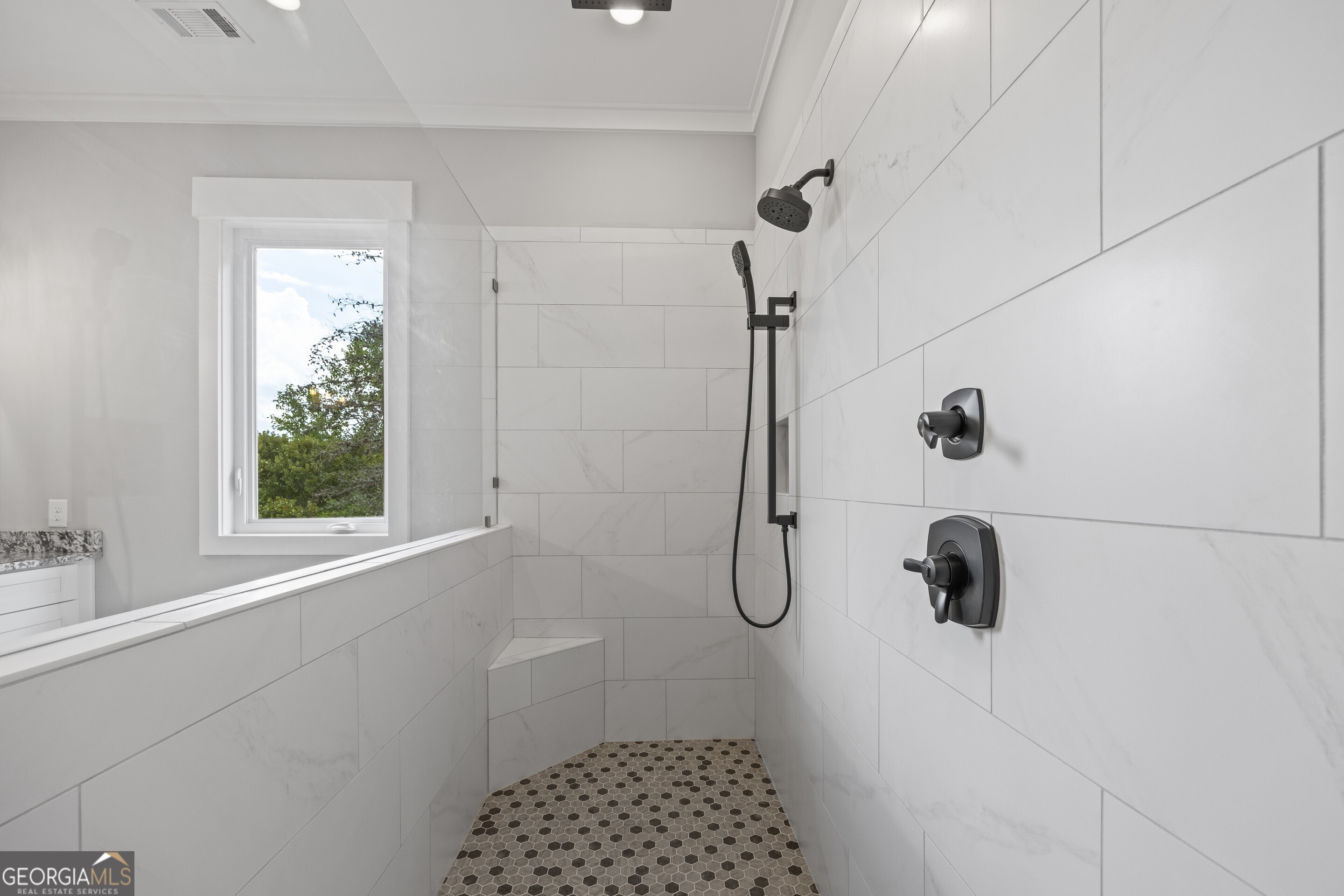 Toccoa, Georgia 30577, United States, 4 Bedrooms Bedrooms, ,5 BathroomsBathrooms,Residential,Pending,57800