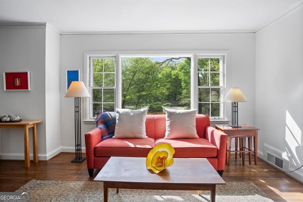 1701 E Clifton RD NE