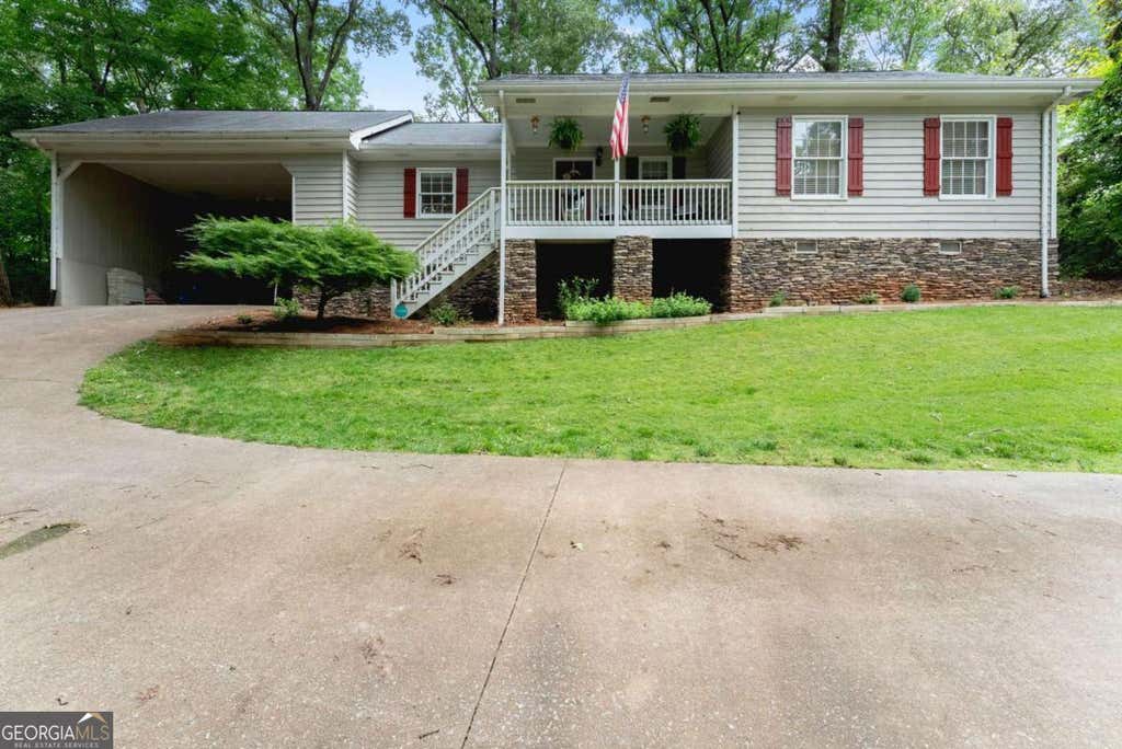 Photo of 4002 Sundown Drive, Gainesville, GA 30506 (MLS # 10777655)
