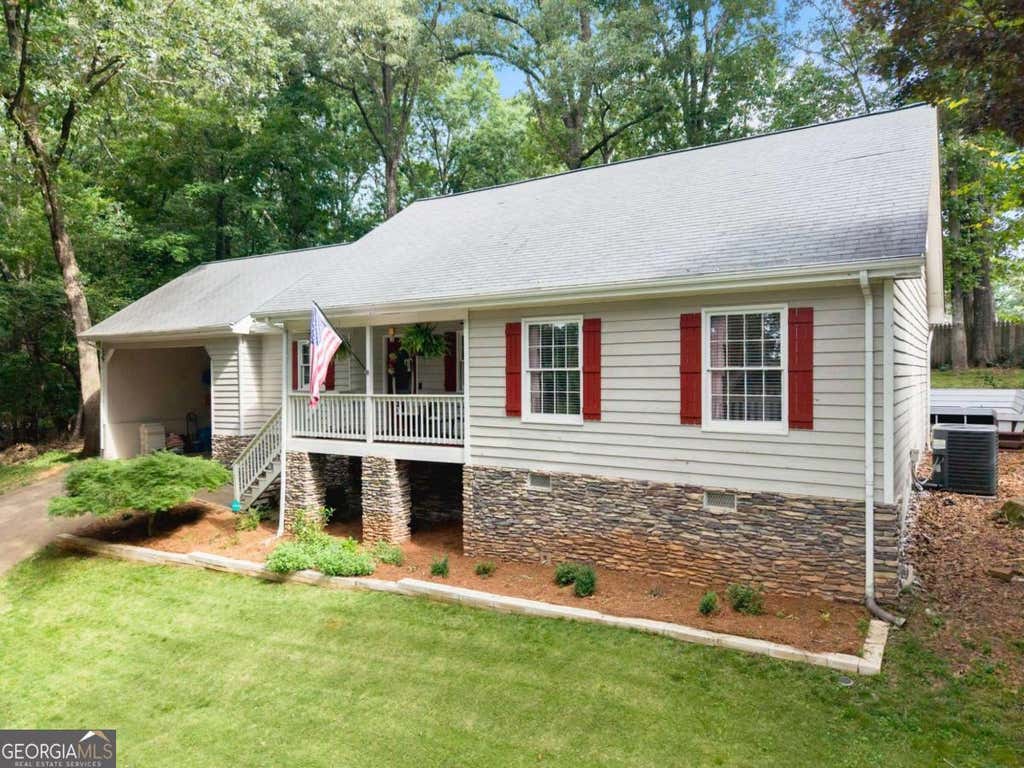 Photo of 4002 Sundown Drive, Gainesville, GA 30506 (MLS # 10777655)