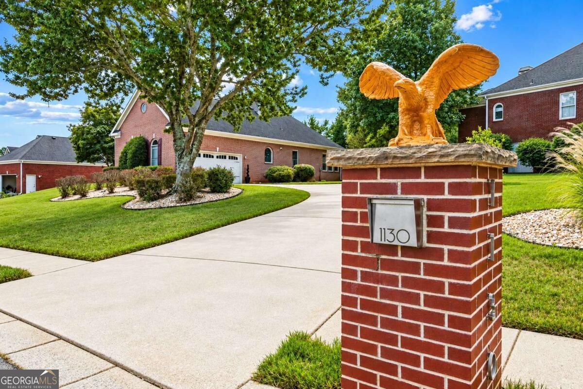 1130 Lewis Ridge CIR