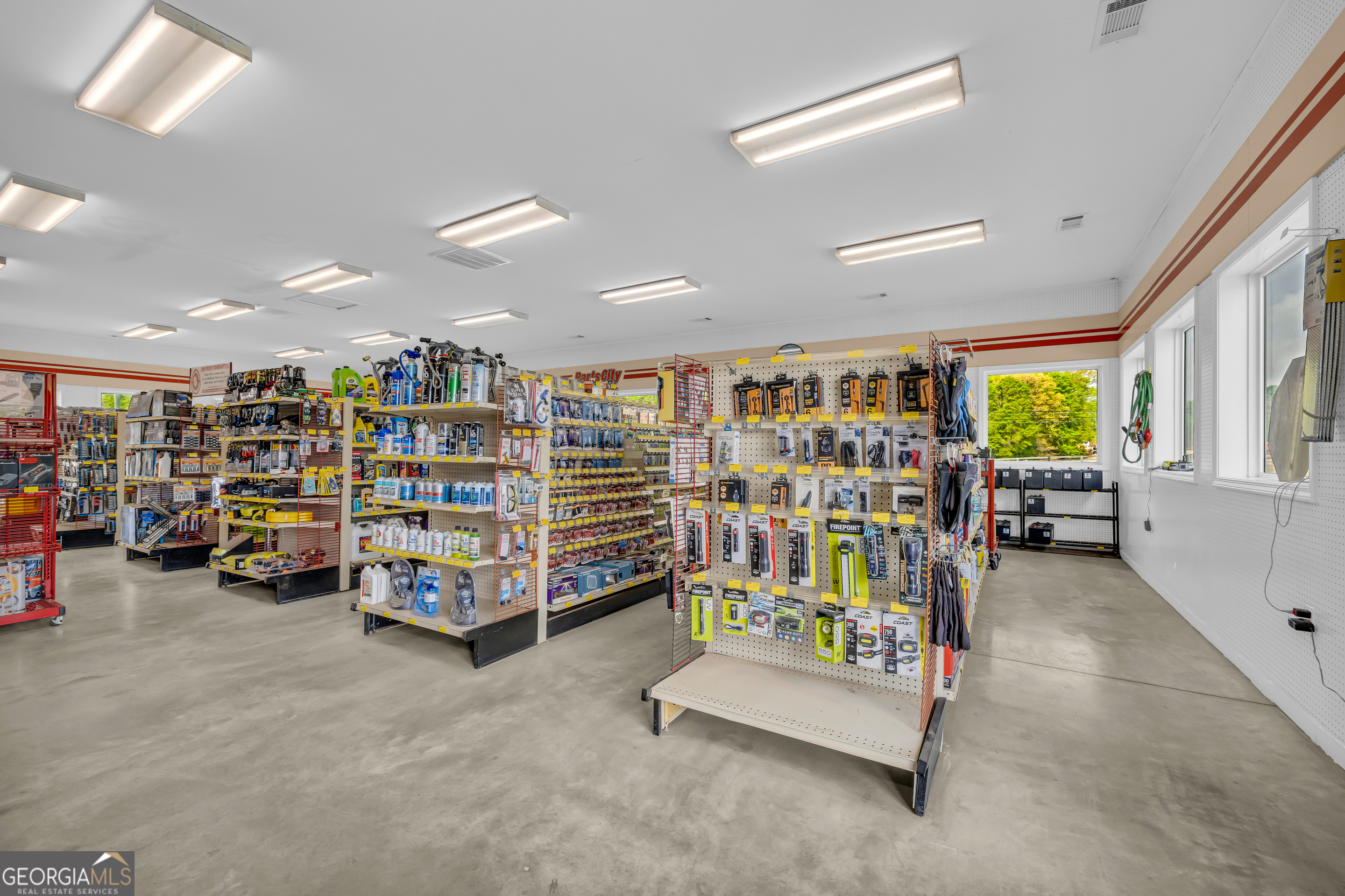 10558 Highway 106
