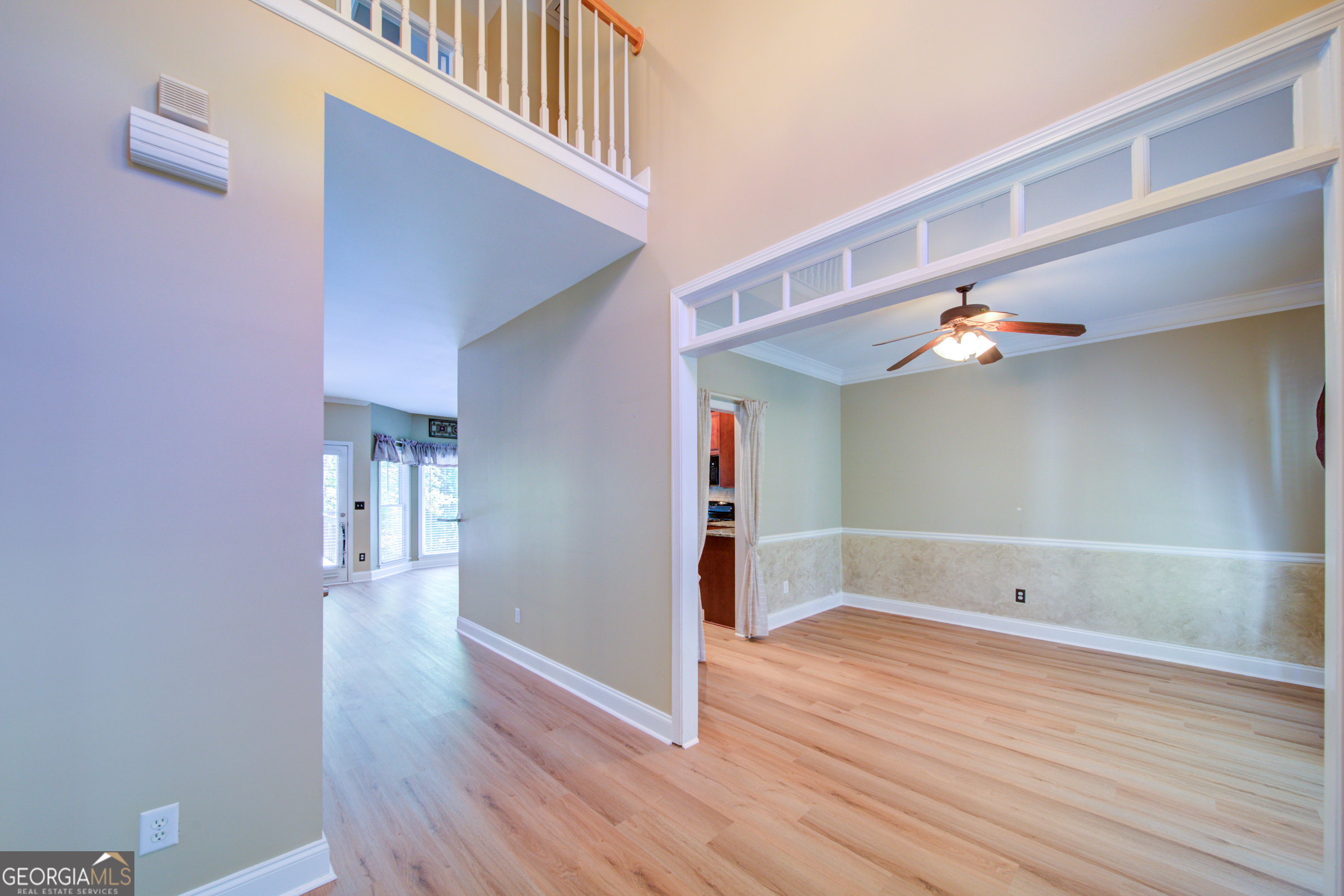 523 Holland RD
