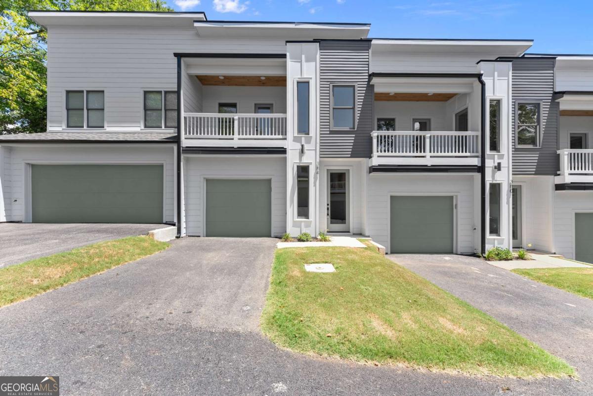 384 Forrest AVE