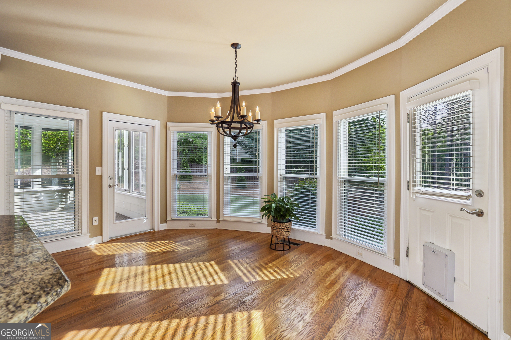 470 W Magnolia CIR