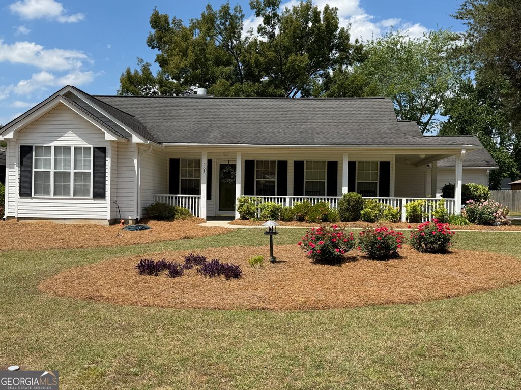Photo of 202 Kingswood Drive, Dublin, GA 31021 (MLS # 10736002)