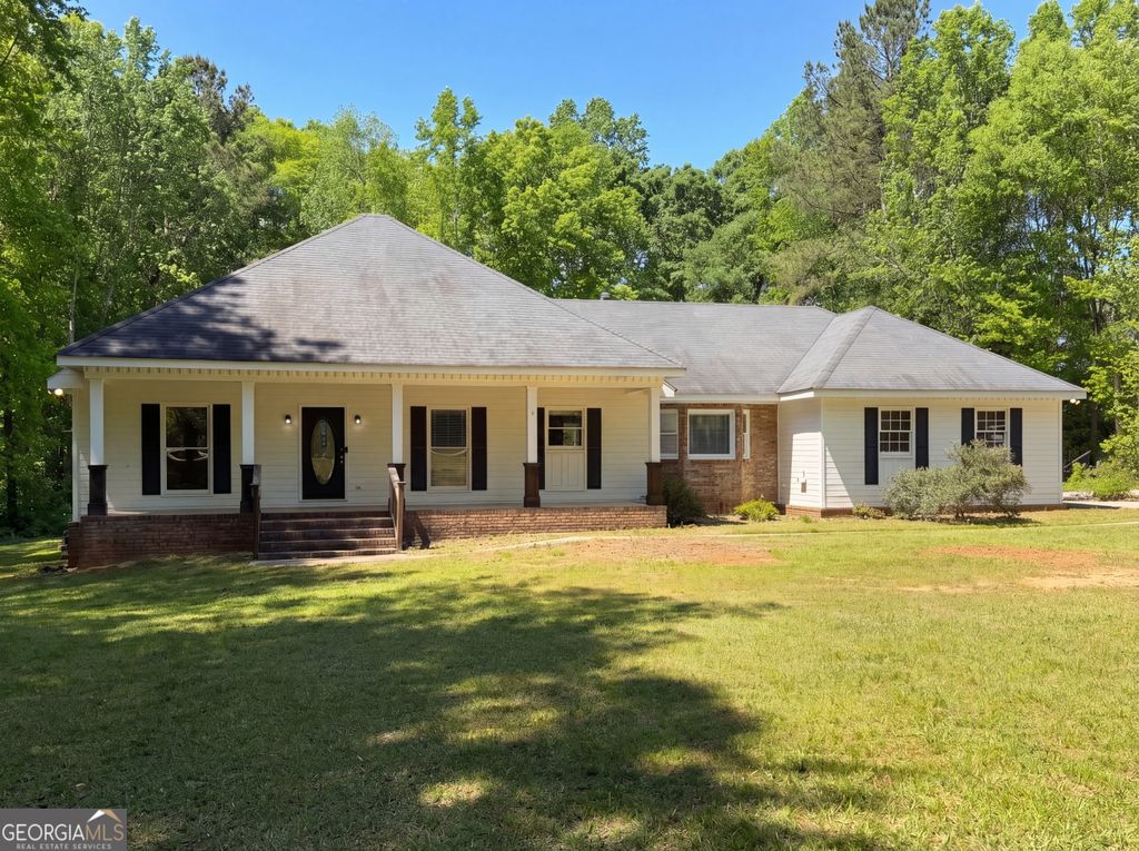 Photo of 213 Carl Parker Road, Hampton, GA 30228 (MLS # 10735984)