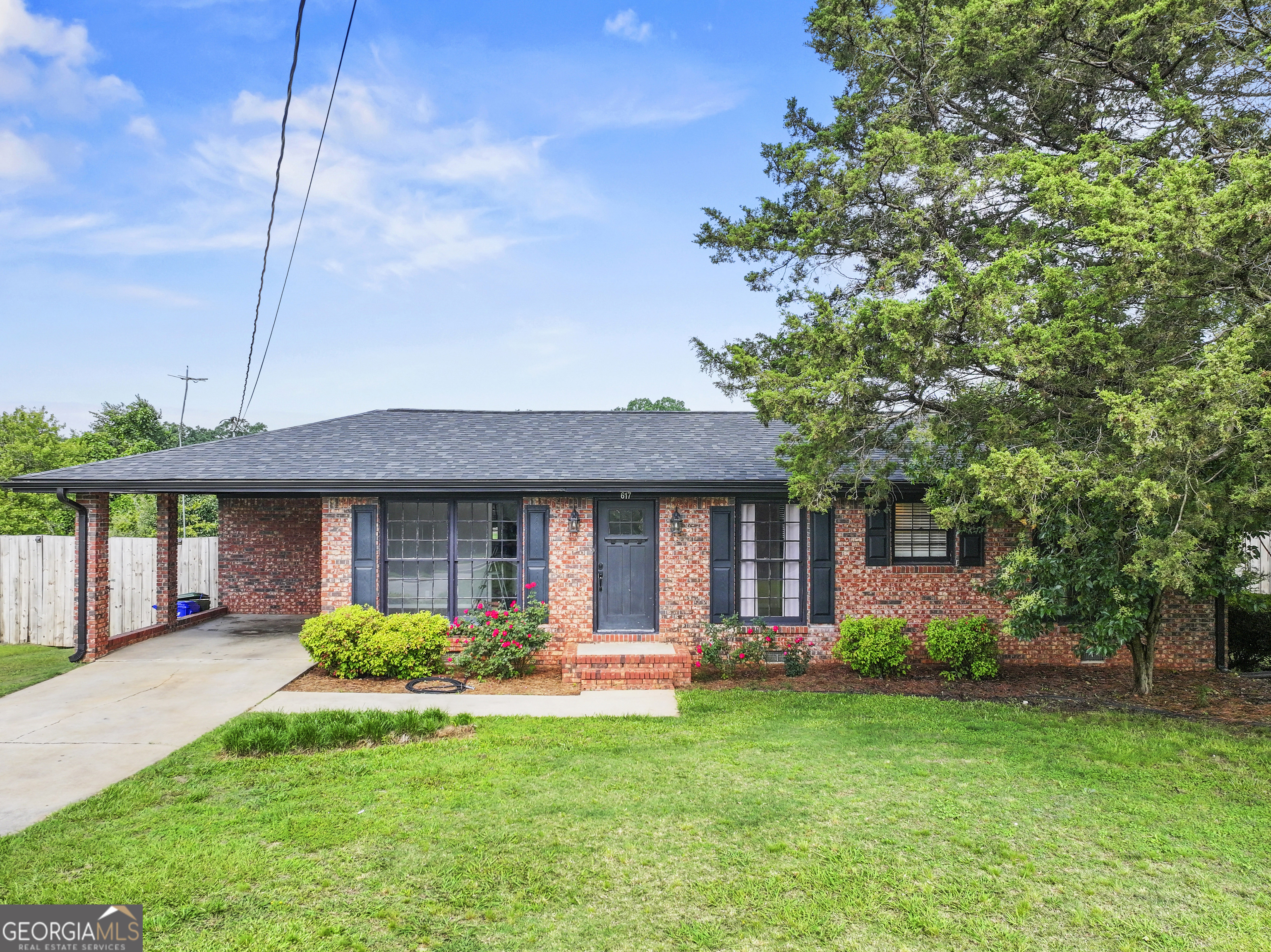 617 Lakeview DR