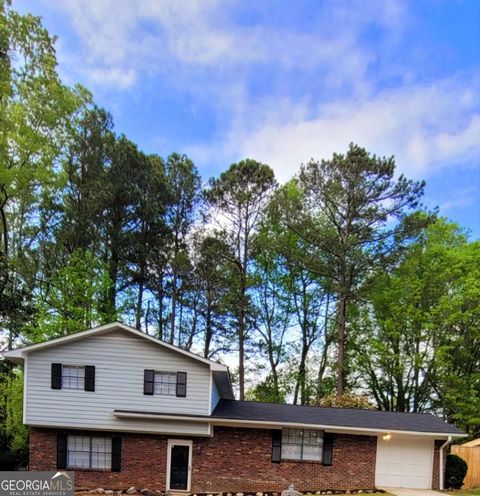 Photo of 2915 La Jean Drive, Atlanta, GA 30349 (MLS # 10666849)