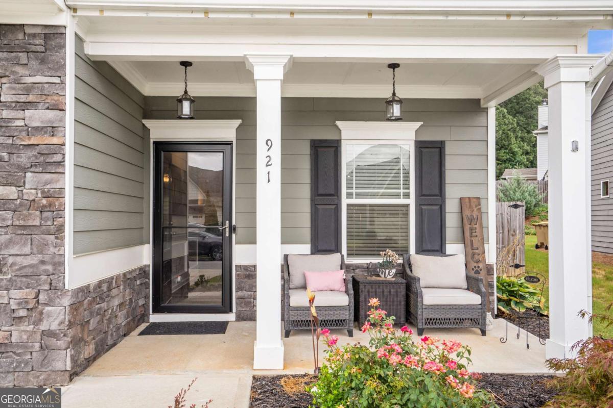 921 Blind Brook CIR