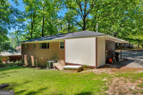 A home in Toccoa