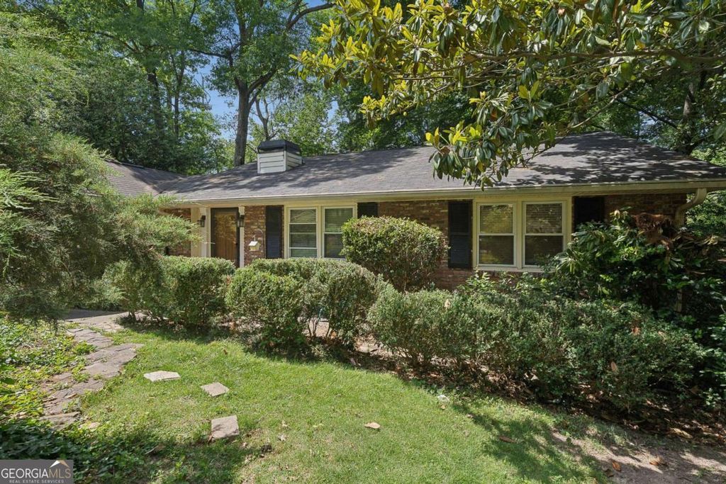 Photo of 2108 Arlington Avenue NE, Atlanta, GA 30324 (MLS # 10768279)