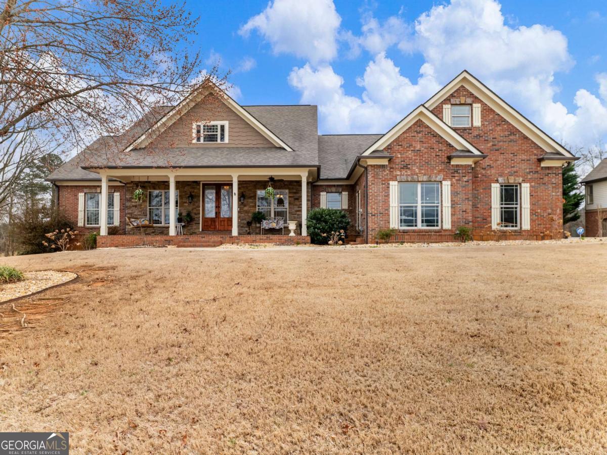 8629 Drake DR