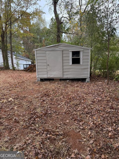 A home in Hogansville