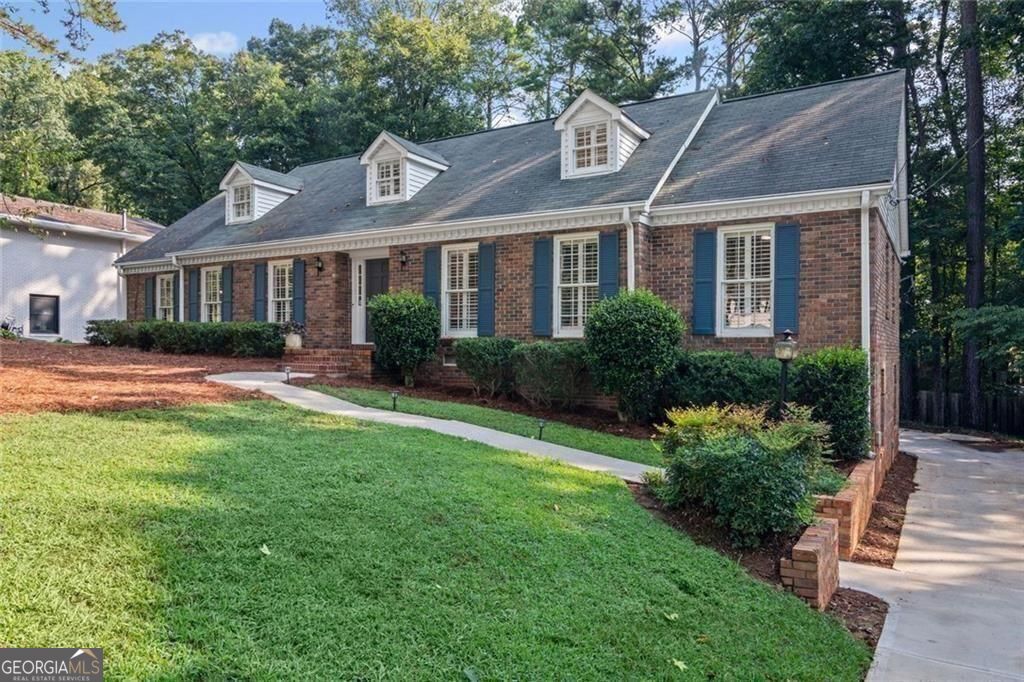 5513 North Peachtree RD