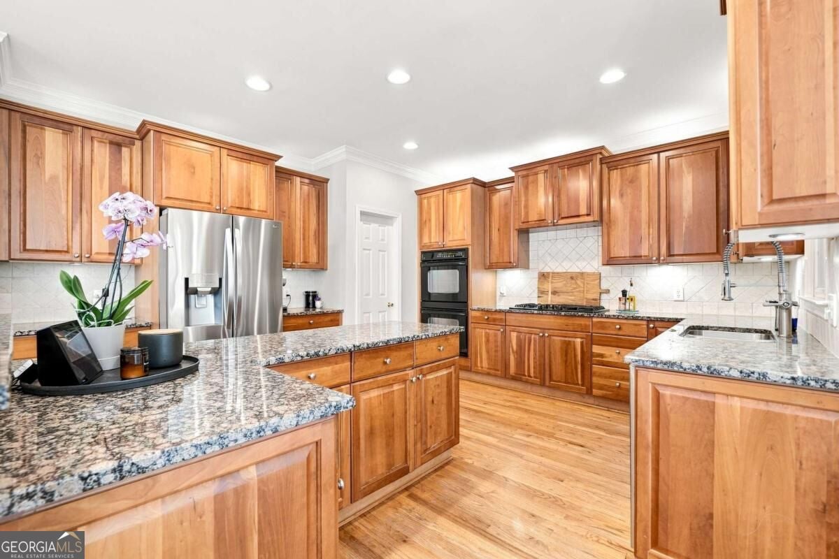 3014 Woodbridge LN