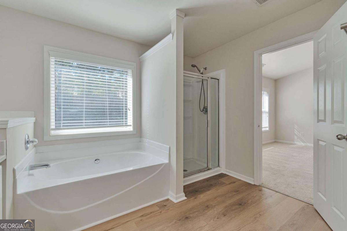 STONEHAVEN POINTE - Residential