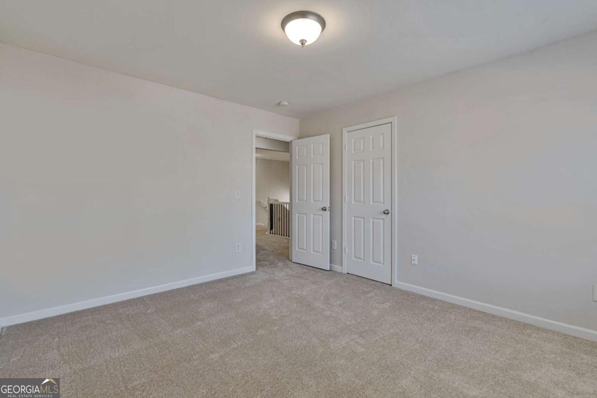 STONEHAVEN POINTE - Residential
