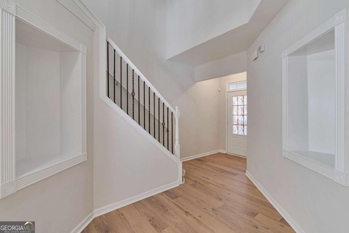 STONEHAVEN POINTE - Residential