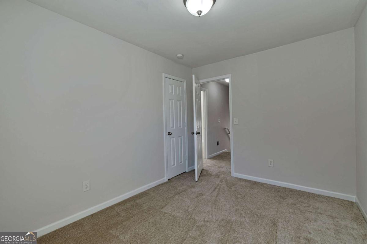 STONEHAVEN POINTE - Residential