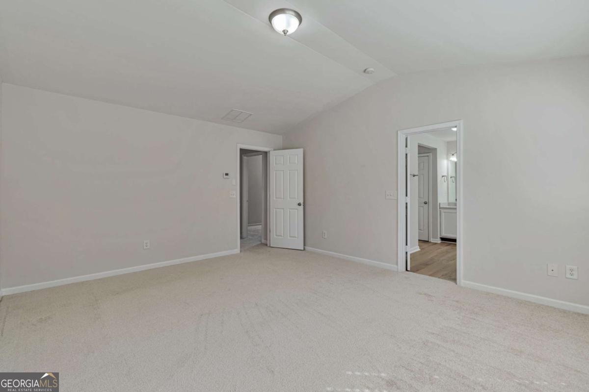 STONEHAVEN POINTE - Residential