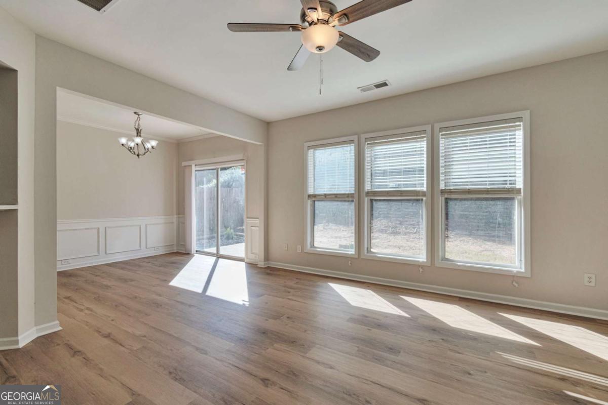 STONEHAVEN POINTE - Residential