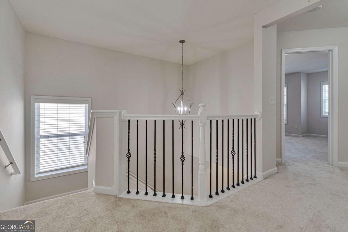 STONEHAVEN POINTE - Residential