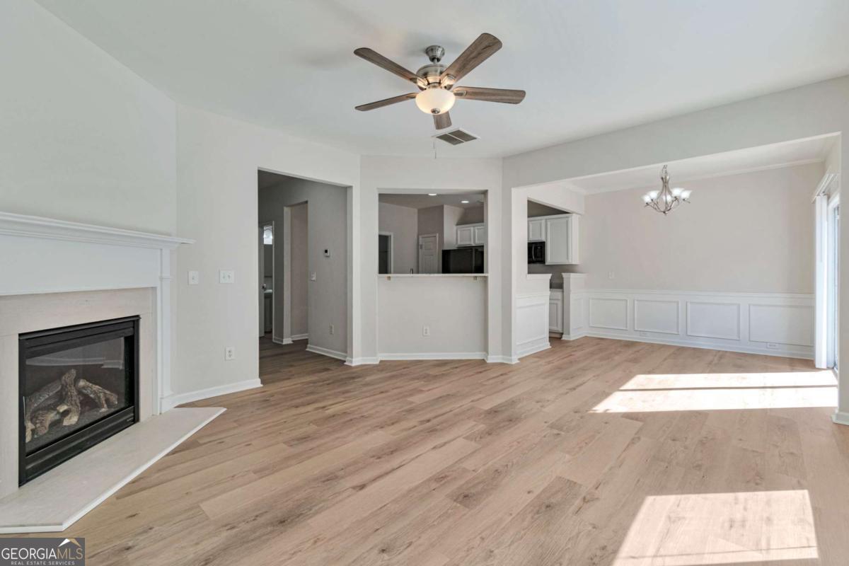 STONEHAVEN POINTE - Residential