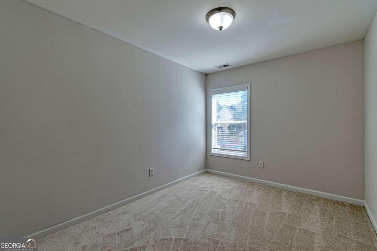STONEHAVEN POINTE - Residential