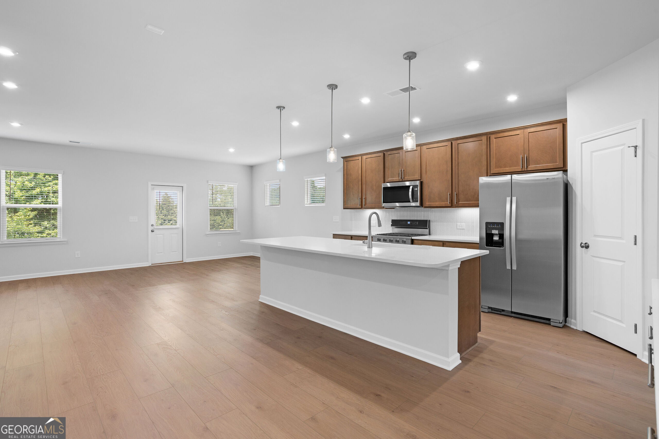 632 Topsail DR