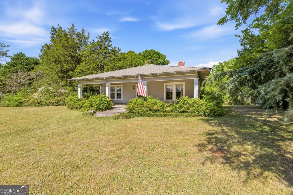 Photo of 3213 Highway 326, Commerce, GA 30530 (MLS # 10740029)