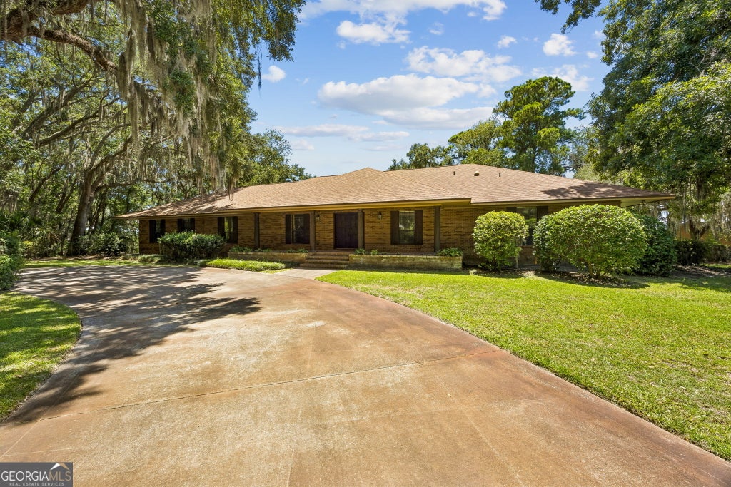 Photo of 811 Park Street, Saint Marys, GA 31558 (MLS # 10814068)
