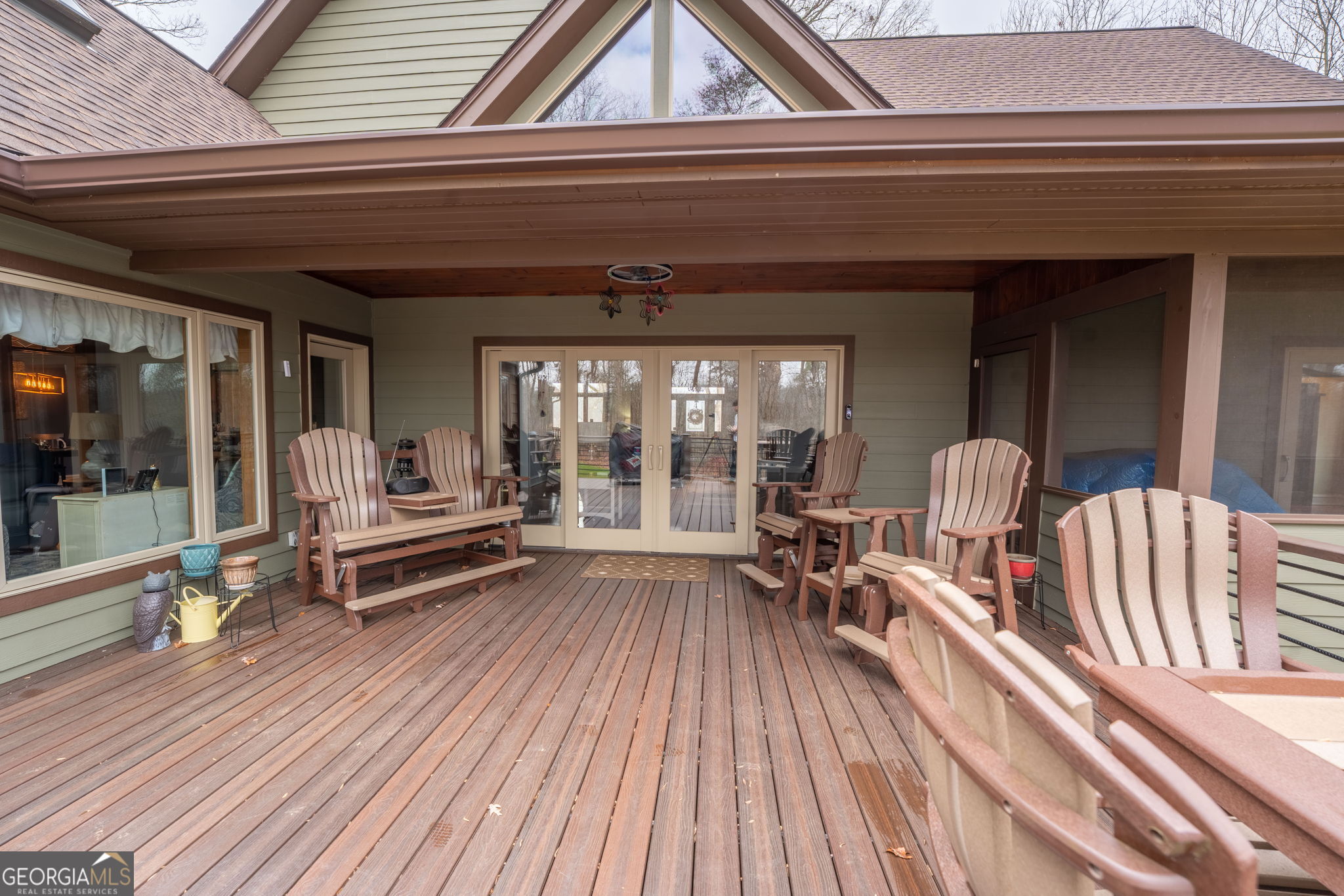 Clarkesville, Georgia 30523, United States, 4 Bedrooms Bedrooms, ,5 BathroomsBathrooms,Residential,Active,254532