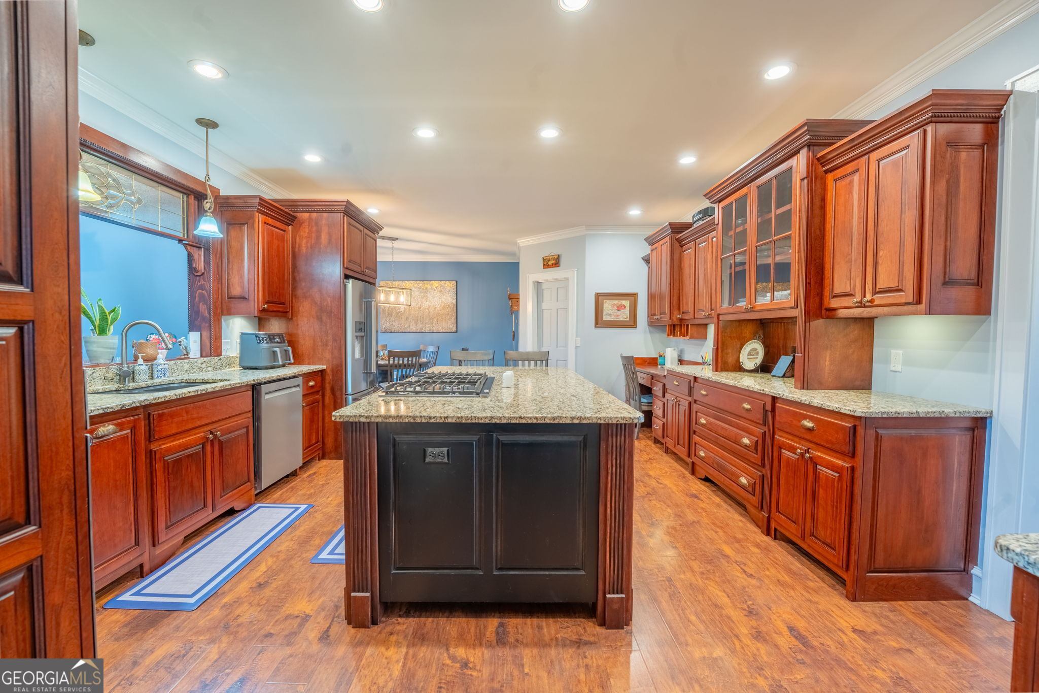 Clarkesville, Georgia 30523, United States, 4 Bedrooms Bedrooms, ,5 BathroomsBathrooms,Residential,Active,254532