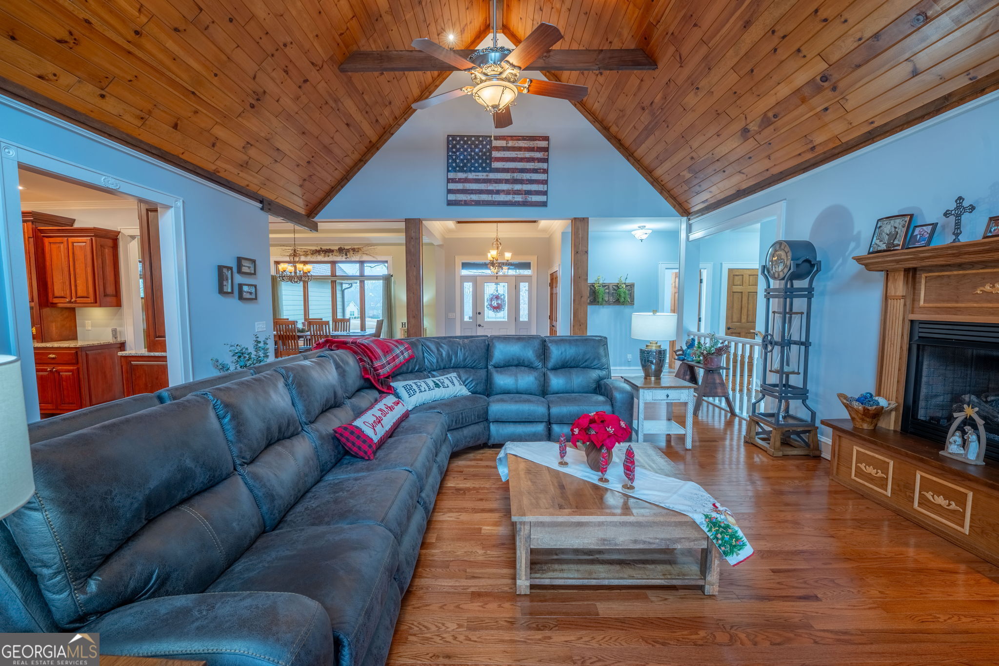 Clarkesville, Georgia 30523, United States, 4 Bedrooms Bedrooms, ,5 BathroomsBathrooms,Residential,Active,254532