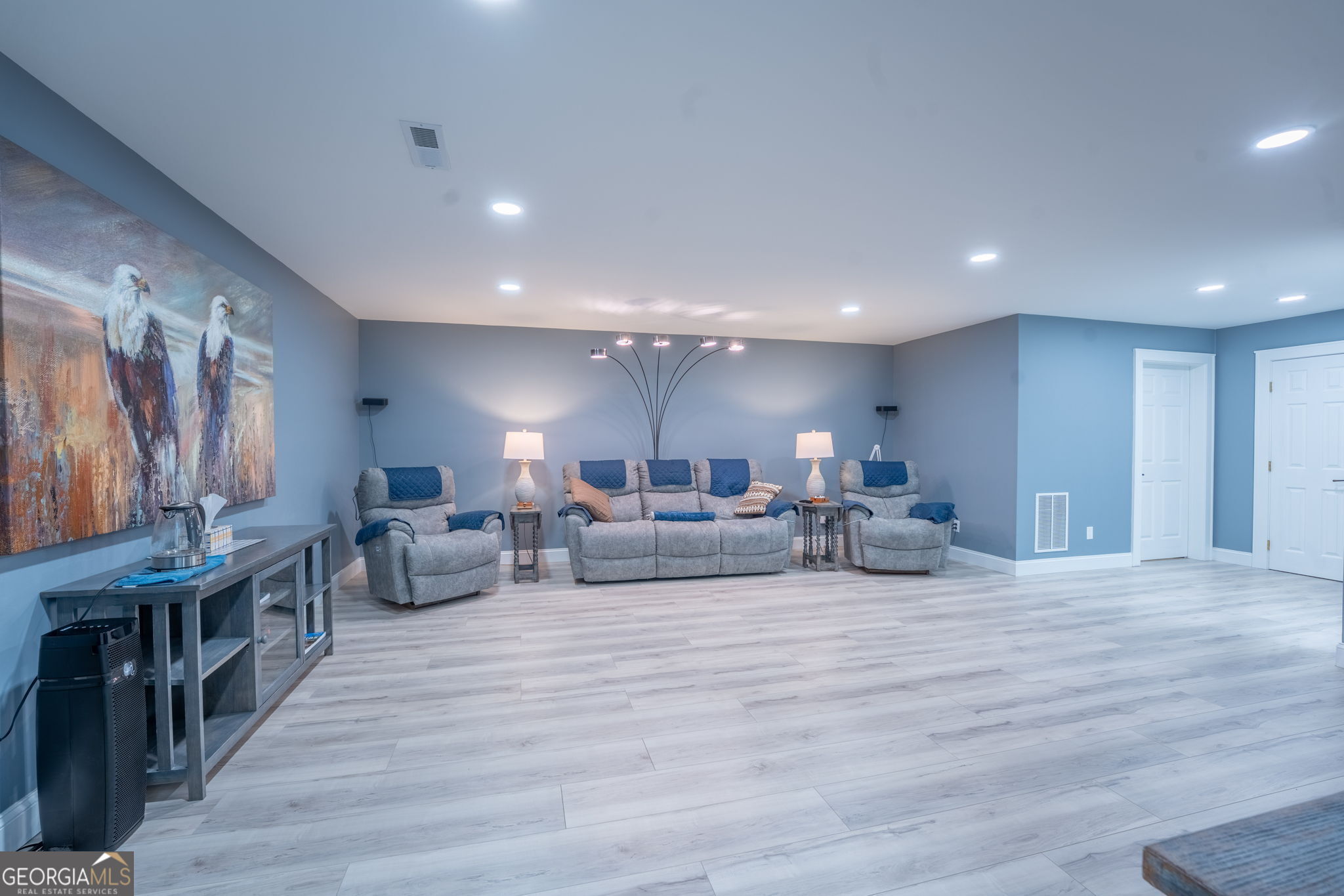 Clarkesville, Georgia 30523, United States, 4 Bedrooms Bedrooms, ,5 BathroomsBathrooms,Residential,Active,254532