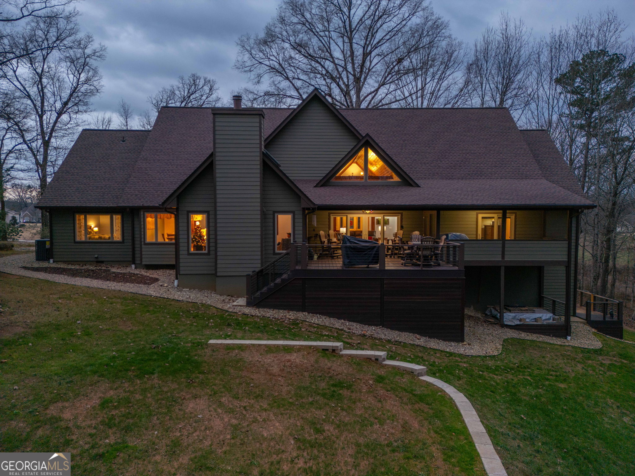 Clarkesville, Georgia 30523, United States, 4 Bedrooms Bedrooms, ,5 BathroomsBathrooms,Residential,Active,254532