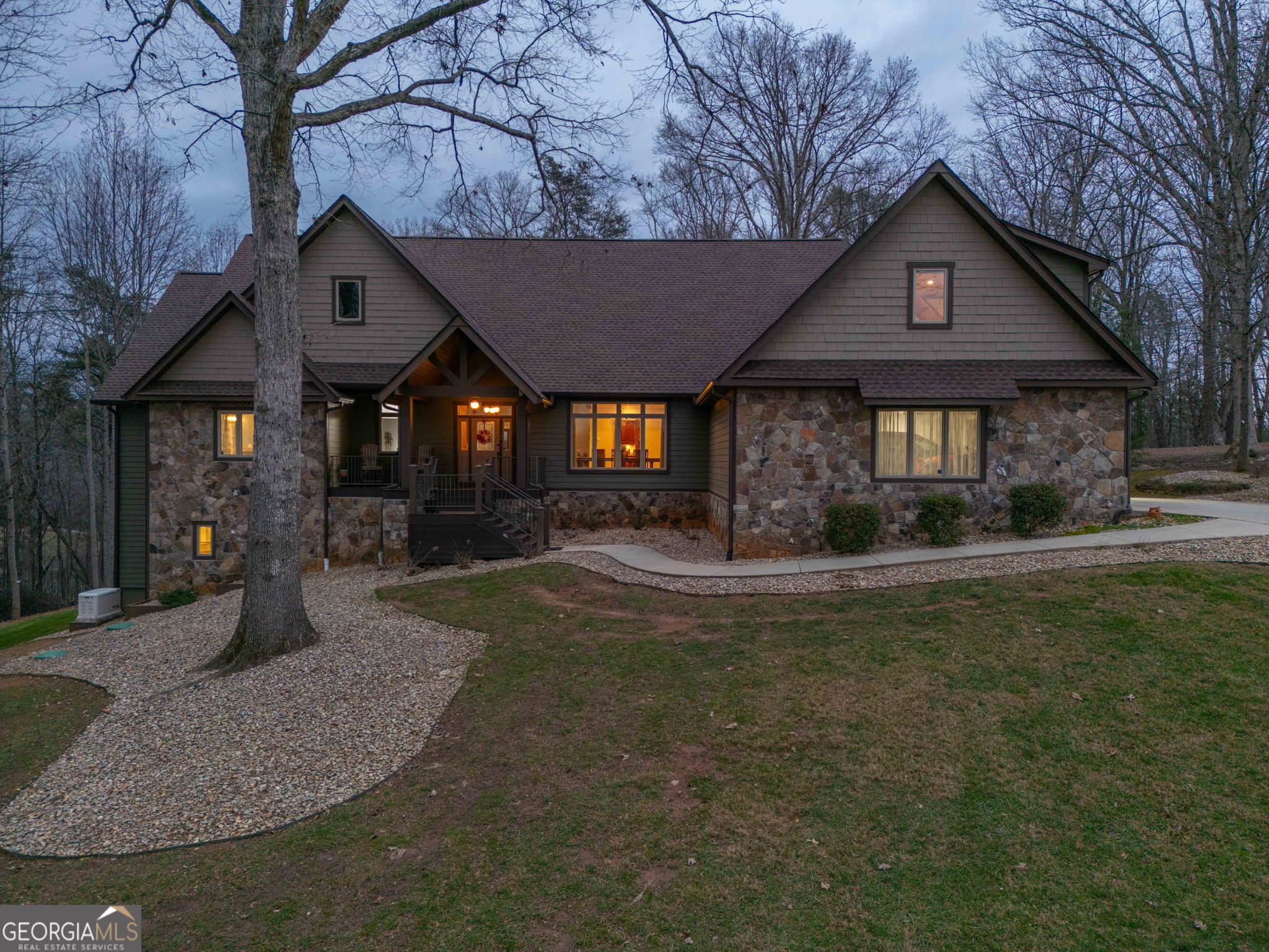 Clarkesville, Georgia 30523, United States, 4 Bedrooms Bedrooms, ,5 BathroomsBathrooms,Residential,Active,254532