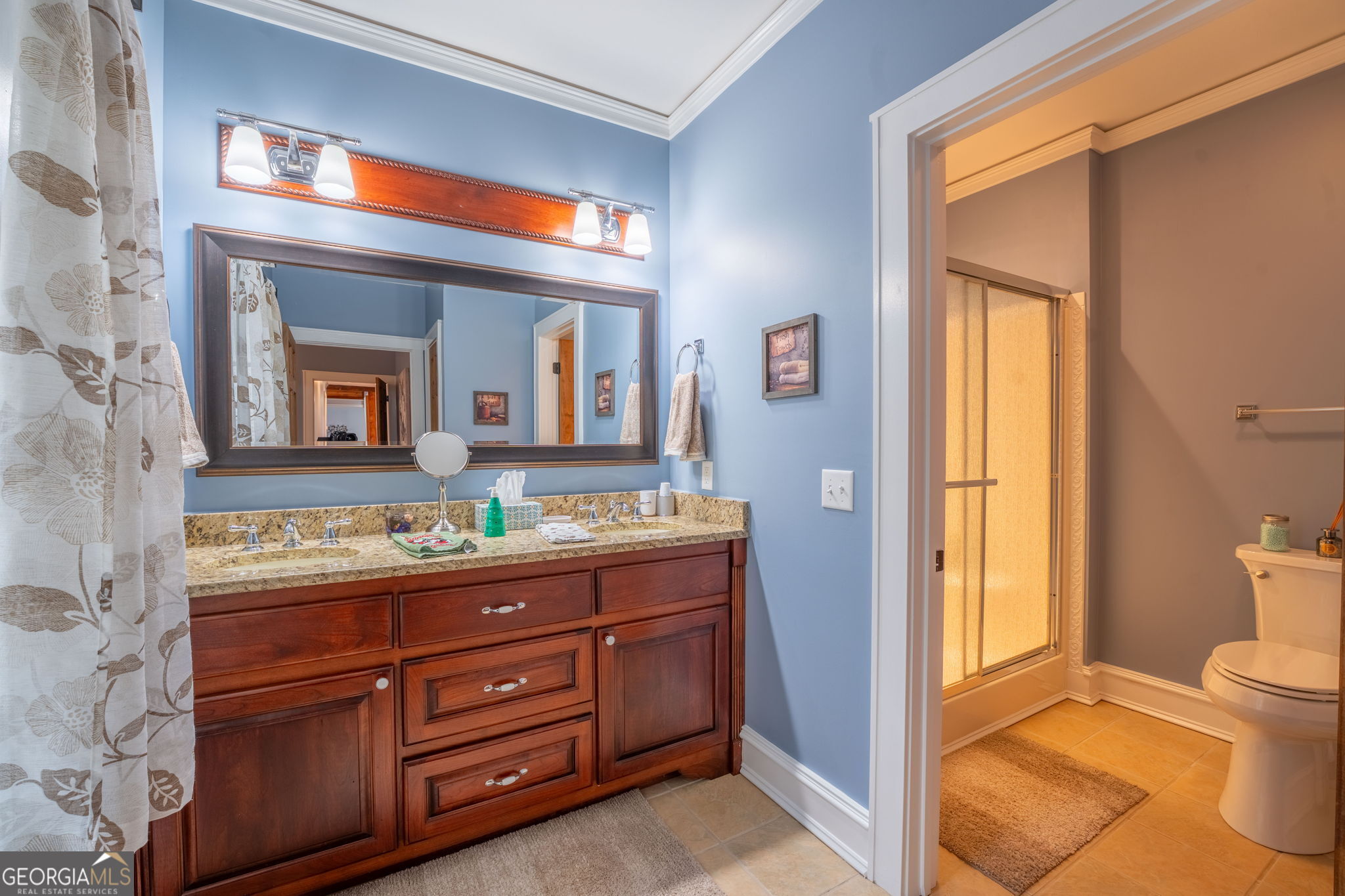 Clarkesville, Georgia 30523, United States, 4 Bedrooms Bedrooms, ,5 BathroomsBathrooms,Residential,Active,254532