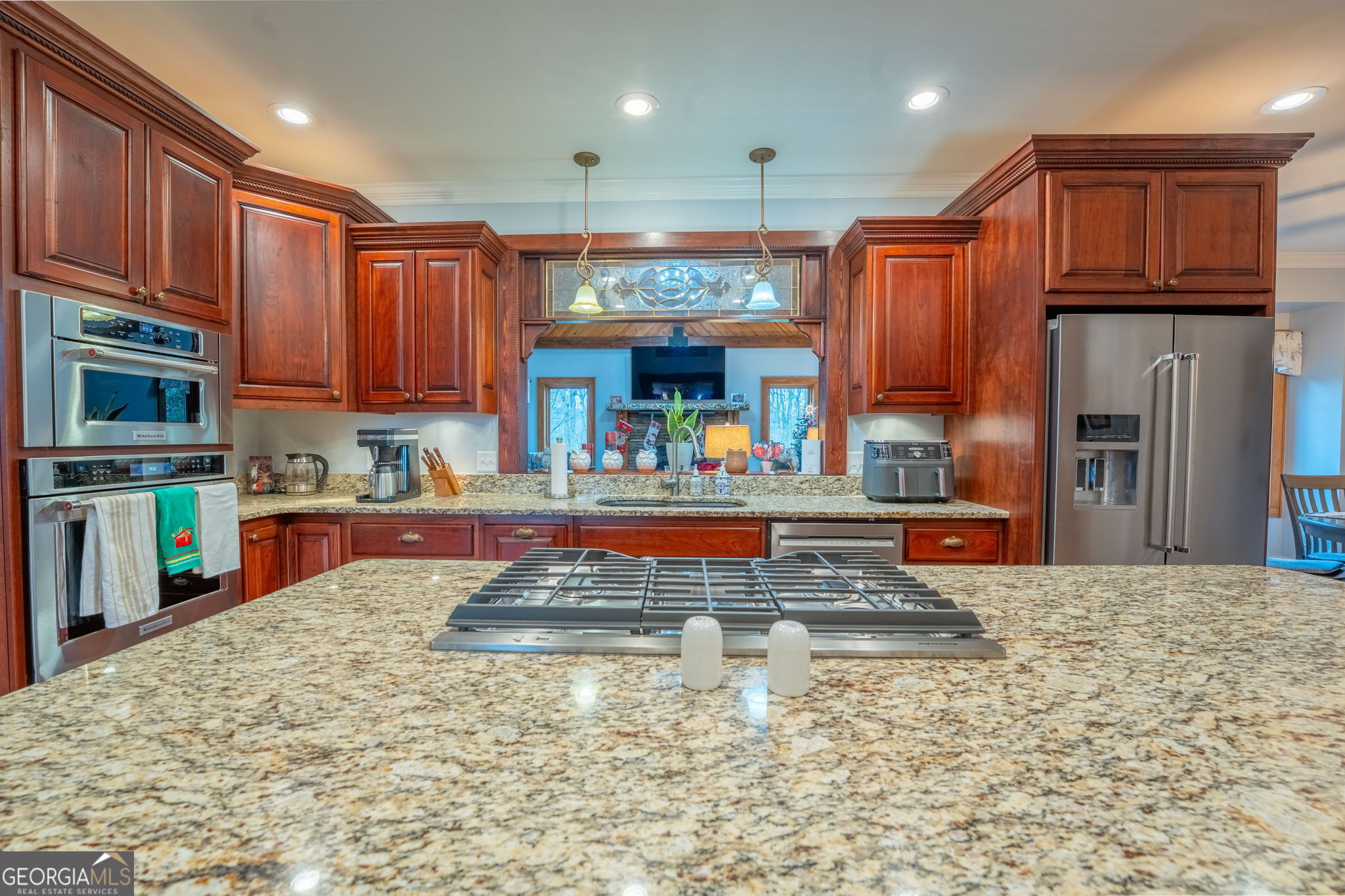 Clarkesville, Georgia 30523, United States, 4 Bedrooms Bedrooms, ,5 BathroomsBathrooms,Residential,Active,254532