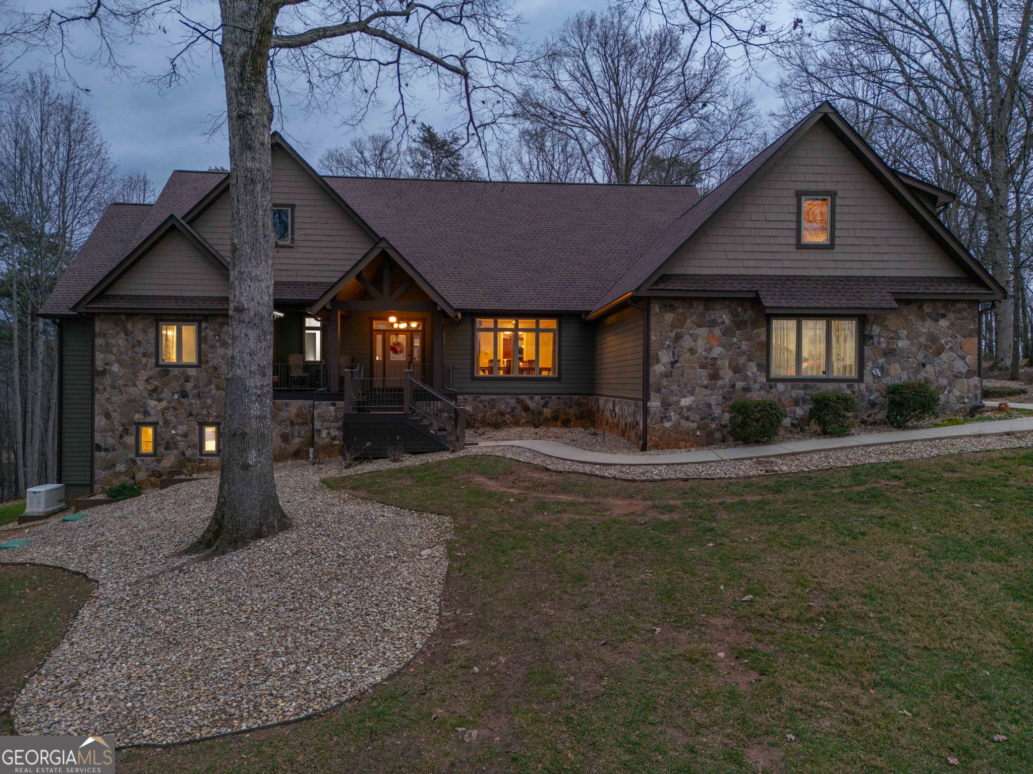 Clarkesville, Georgia 30523, United States, 4 Bedrooms Bedrooms, ,5 BathroomsBathrooms,Residential,Active,254532