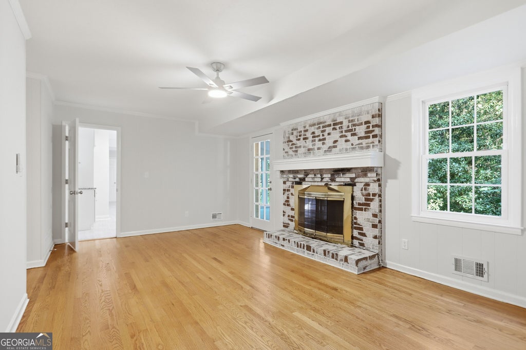 Photo of 1215 Lake Crest Terrace, Roswell, GA 30075 (MLS # 10842049)