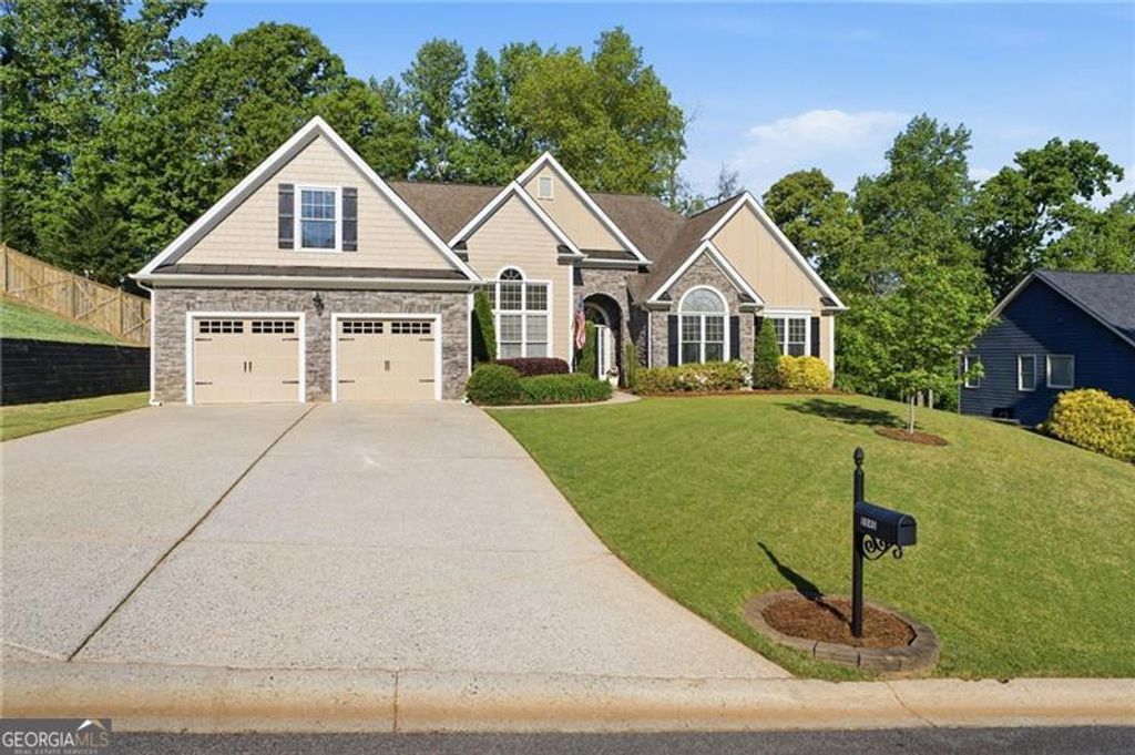 Photo of 5045 Hamby Hollow Lane, Cumming, GA 30028 (MLS # 10739904)