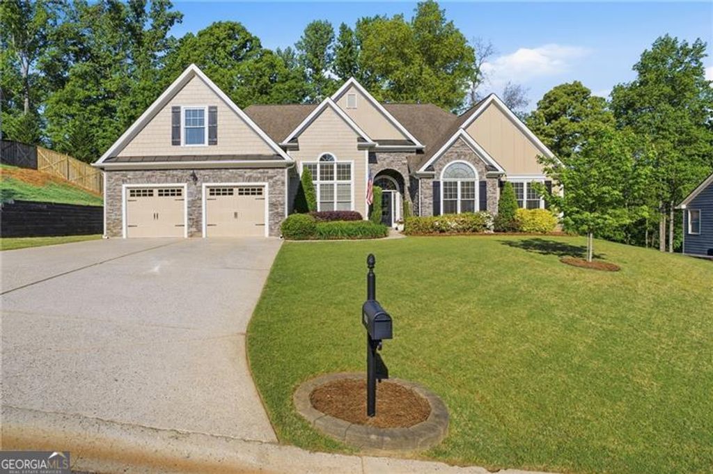 Photo of 5045 Hamby Hollow Lane, Cumming, GA 30028 (MLS # 10739904)