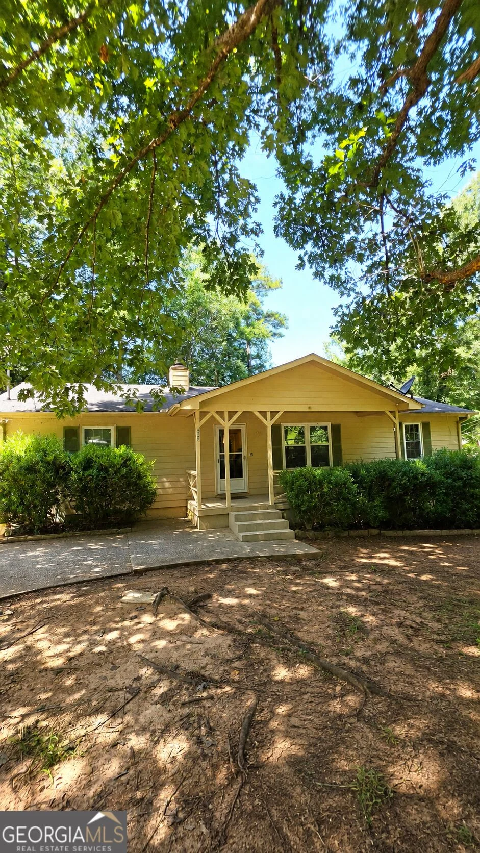 208 Lakeview Drive