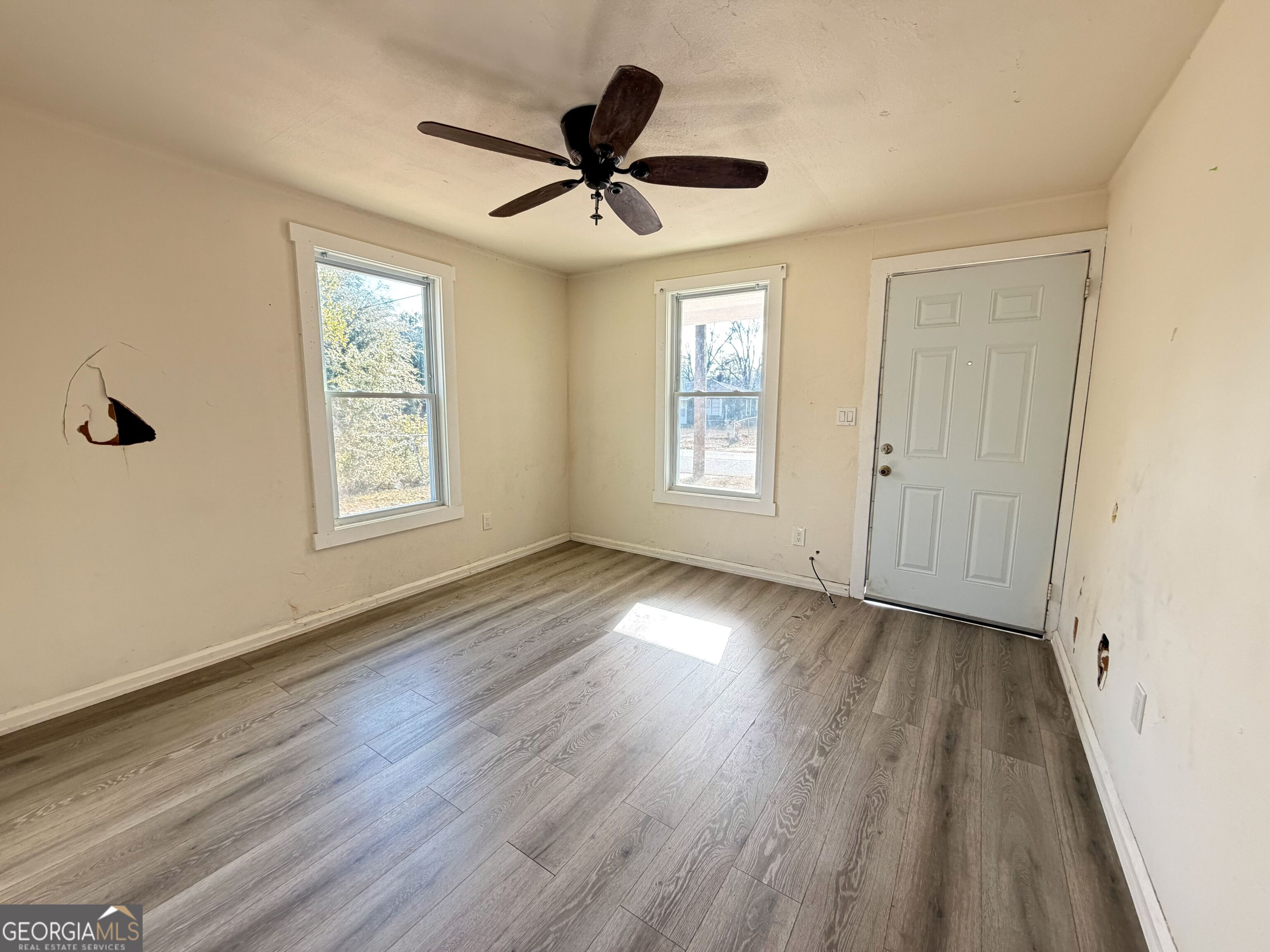 1417 E Roosevelt AVE