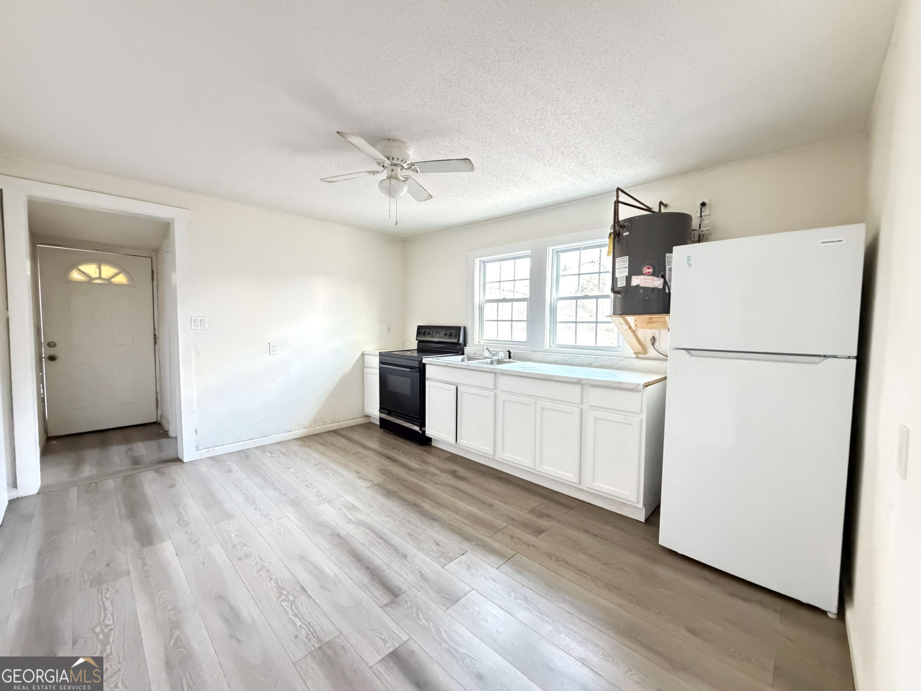 1417 E Roosevelt AVE