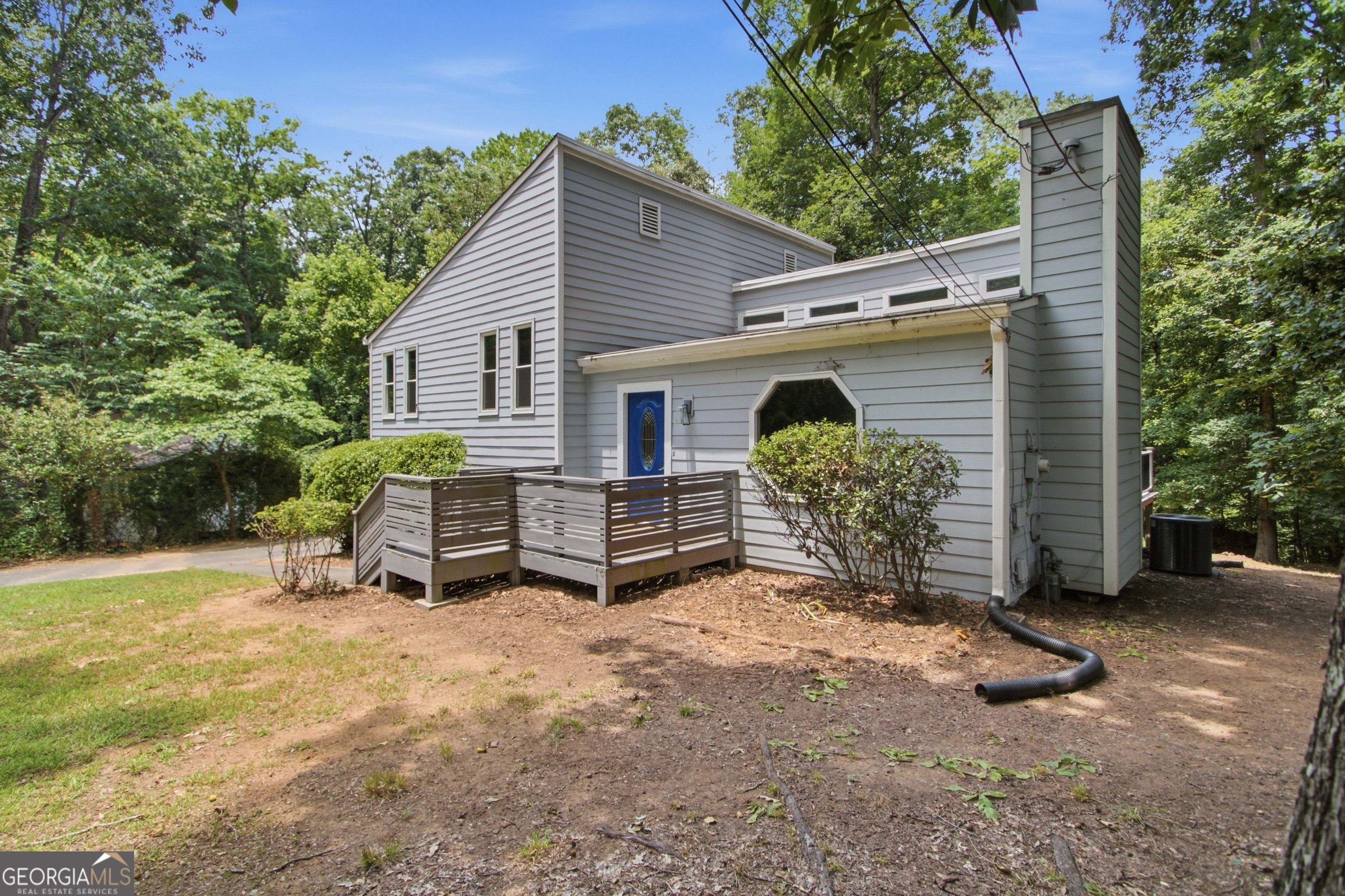 1035 Lakewood DR