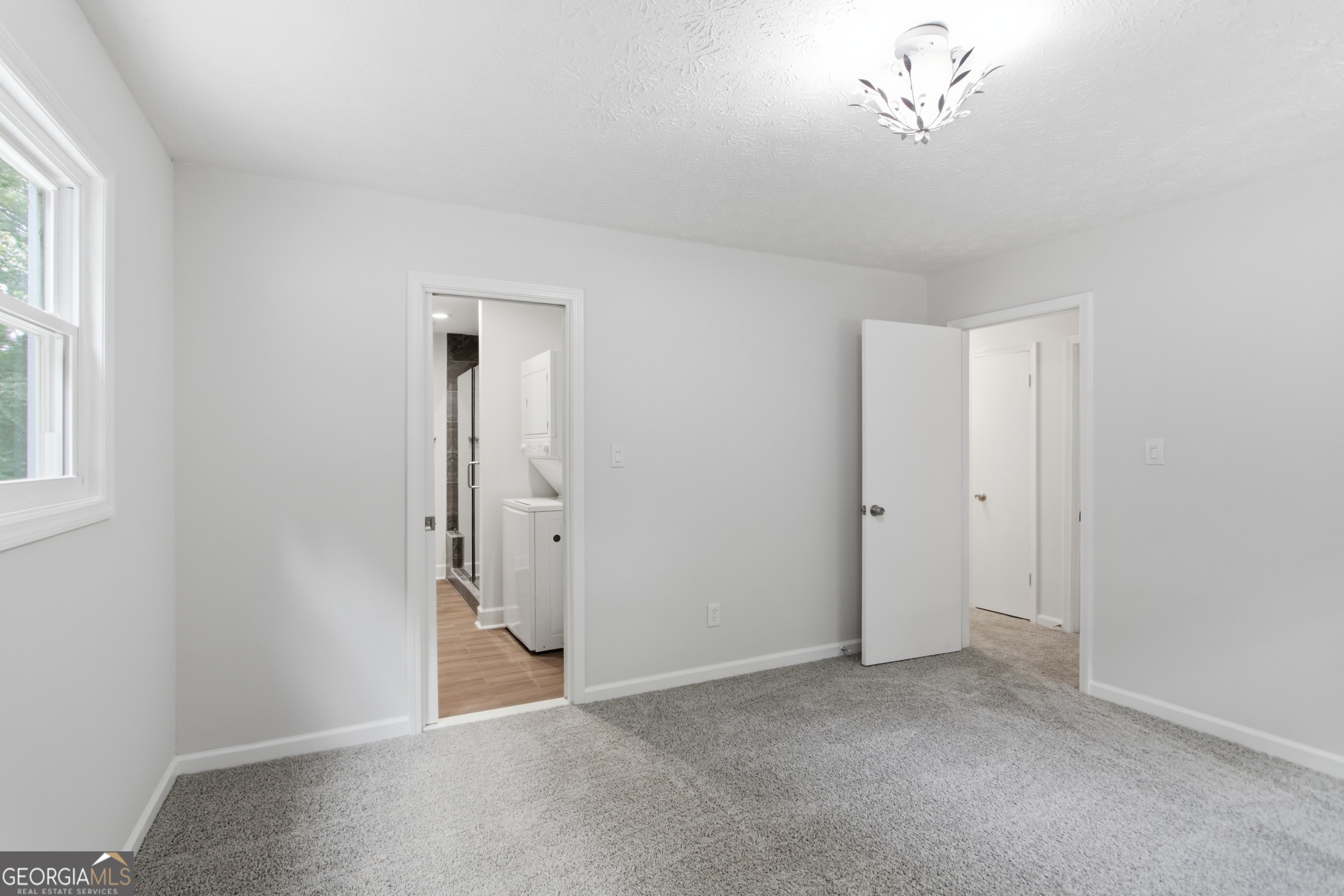 1035 Lakewood DR
