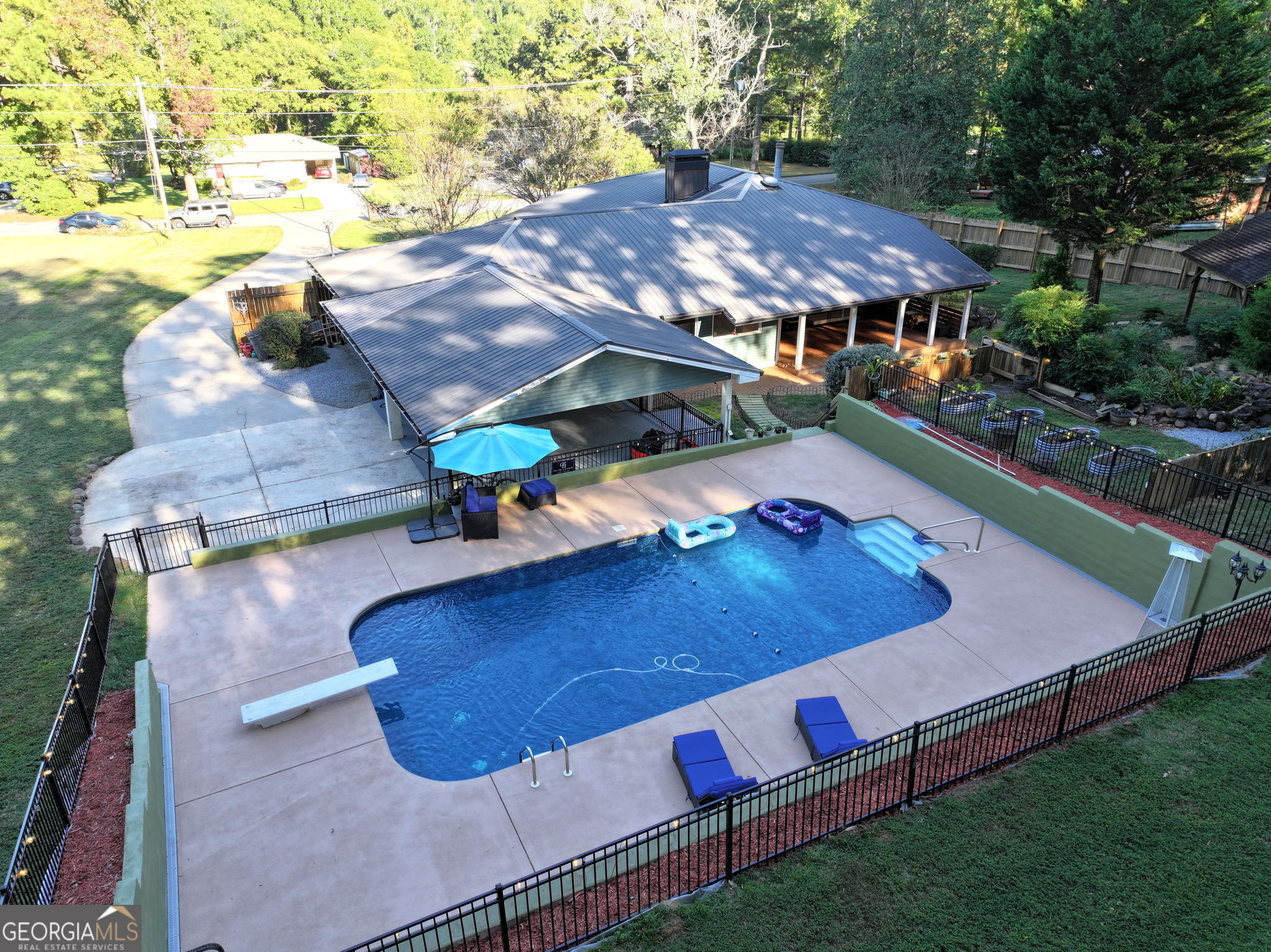 705 Piney Woods DR